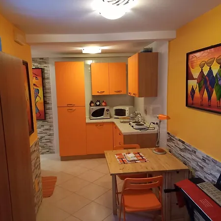 De Nittis Cozy House - 8 Min From Station Apartman Bari