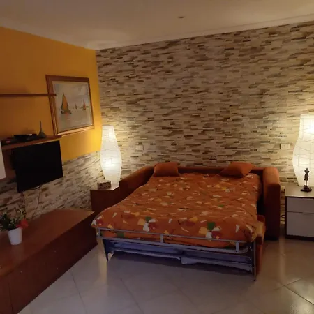 Apartman De Nittis Cozy House - 8 Min From Station *
