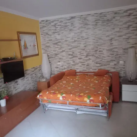 Apartman De Nittis Cozy House - 8 Min From Station