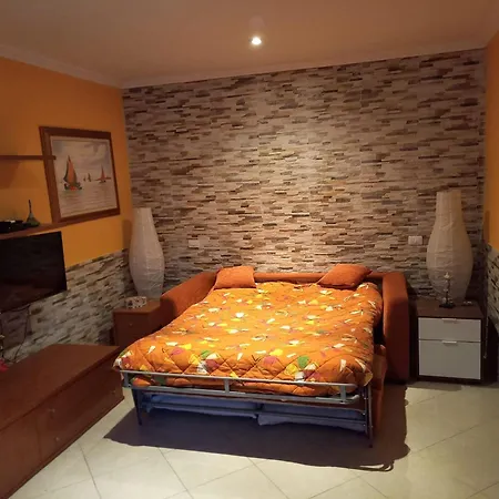 Apartman De Nittis Cozy House - 8 Min From Station Bari