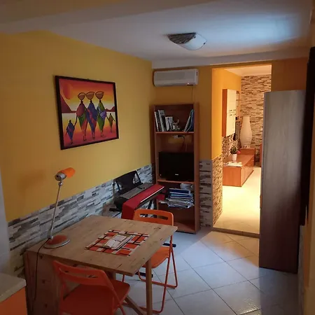 De Nittis Cozy House - 8 Min From Station